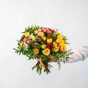 Kytice č. 11 - Míchaná kytice trsových růží s alstromériemi